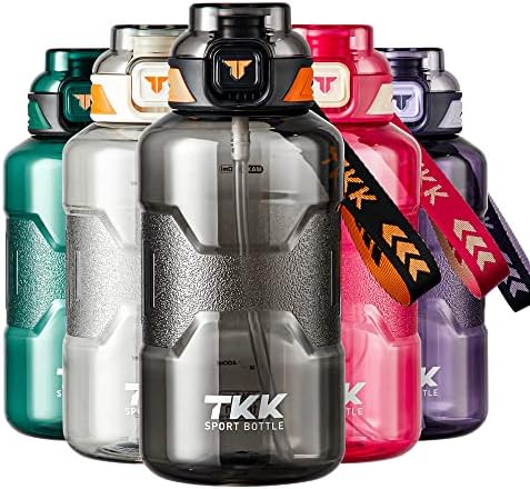 TKK 50OZ בקבוק מים ספורט חצי גלון גלון כד בקבוק מים עם קש קיבולת גדולה קיבולת מפלסטיק בקבוק מים מדיח